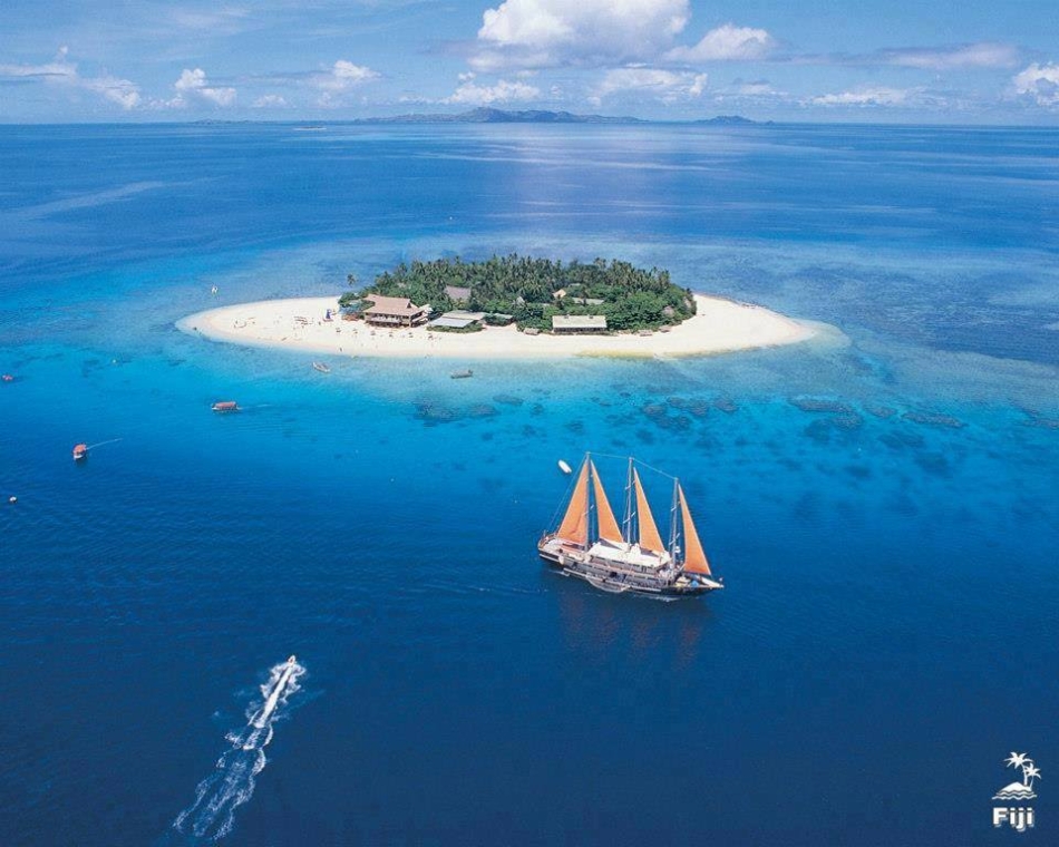 Beachcomber Island Resort is located in the Mamanuca Islands of Fiji.