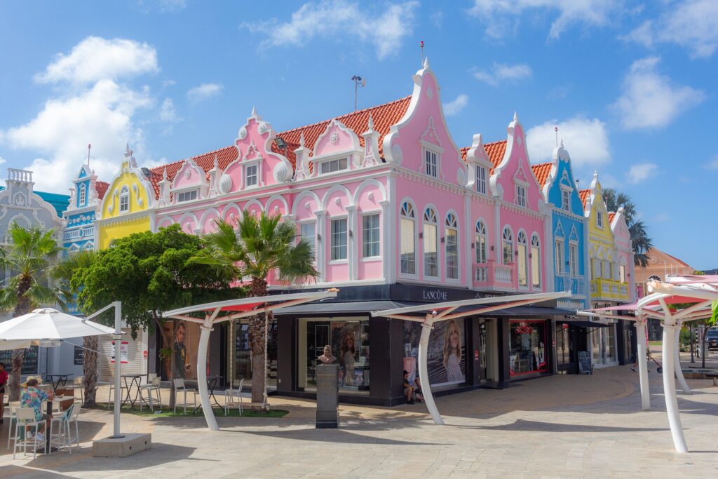 Shopping in Downtown Oranjestad
