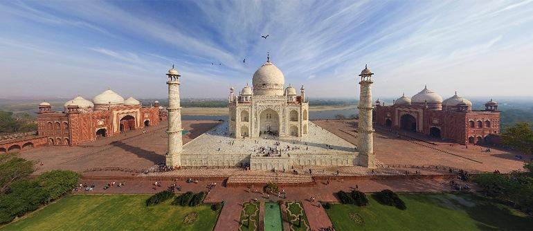 Aerial view of the Taj Mahal complex in Agra, India.