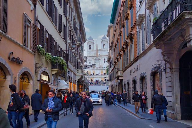 Ampo de Fiori, Rome's Charming Old Neighborhood.