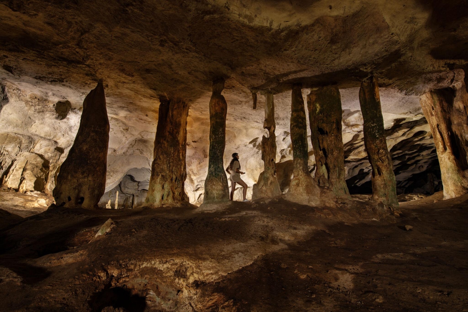 The Conch Bar Caves are located on Middle Caicos featuting large underground caverns, stalactites, stalagmites and columns.