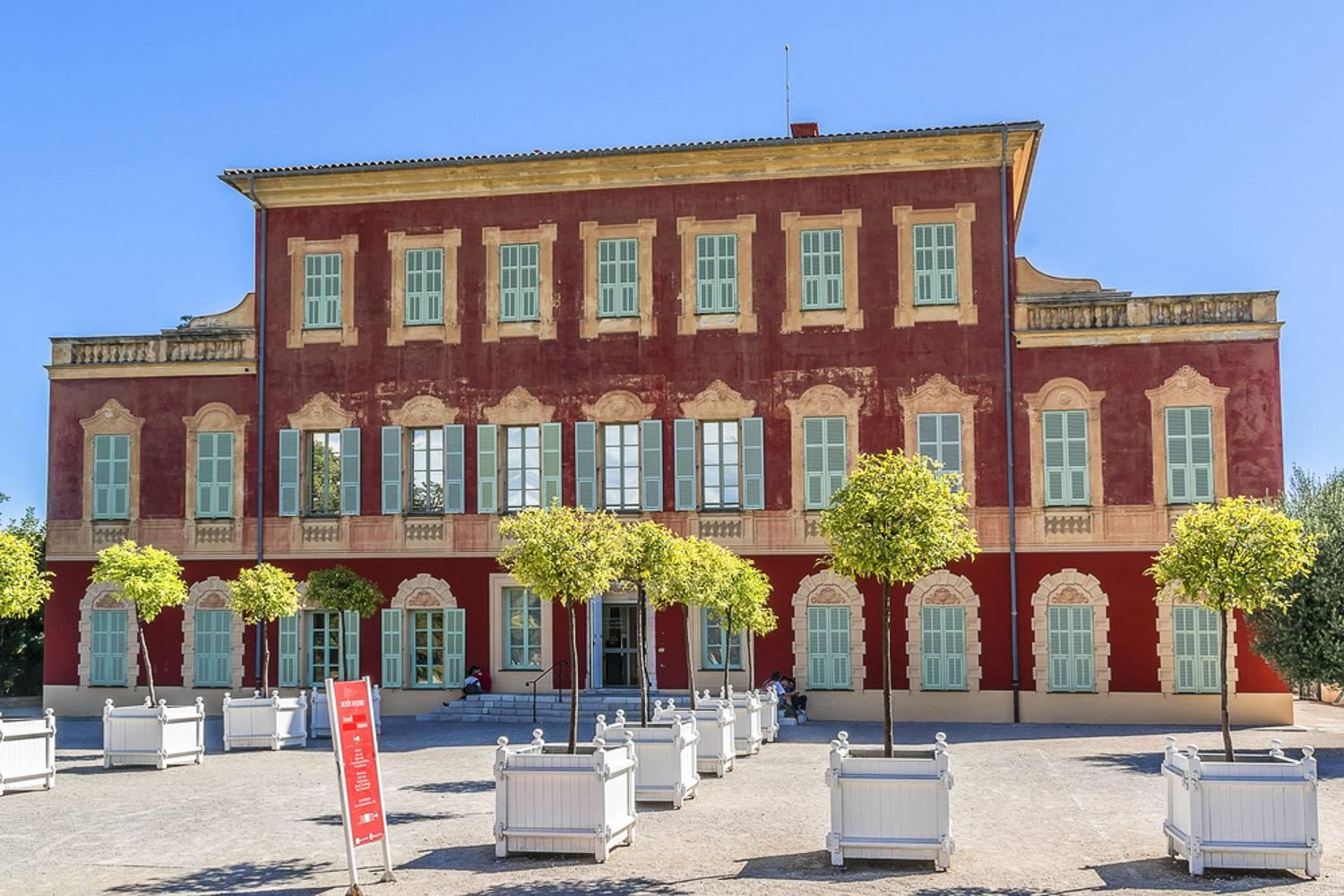 The Musee Matisse in Nice is located within a 17th-century Genoese villa named the Villa des Arenes and holds one of the largest collections of works by Henri Matisse, featuring paintings, sculptures, drawings, and personal belongings.