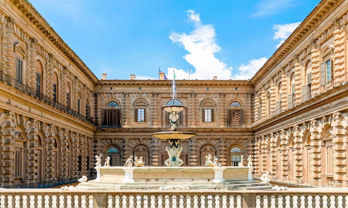 Standing on the south side of the Arno River, Pitti Palace is one of Florence’s most impressive landmarks and a powerful reminder of the city’s royal and artistic past.