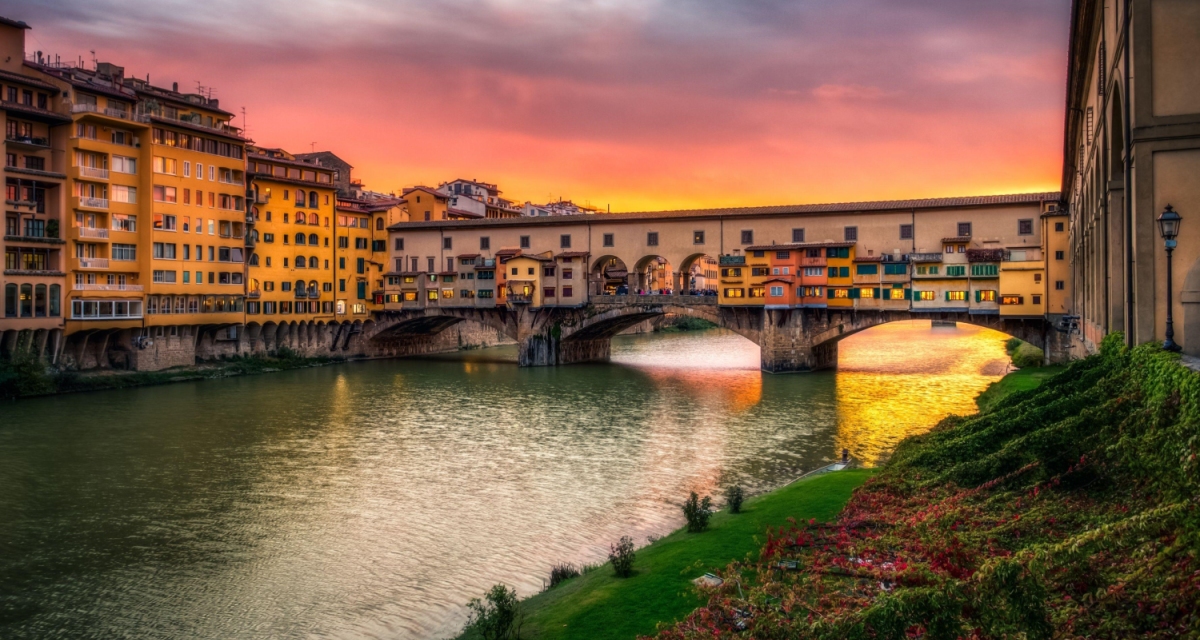 Spanning the Arno River in the heart of Florence, Ponte Vecchio is one of Italy’s most recognizable landmarks and one of the most photographed bridges in Europe.
